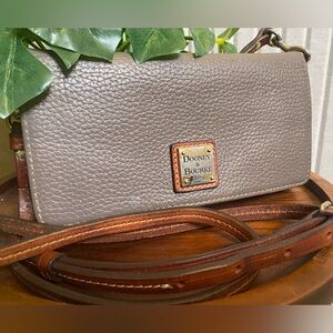 AUTHENTIC DOONEY & BOURKE PEBBLE LEATHER Taupe CROSSBODY PURSE Wallet Worn In